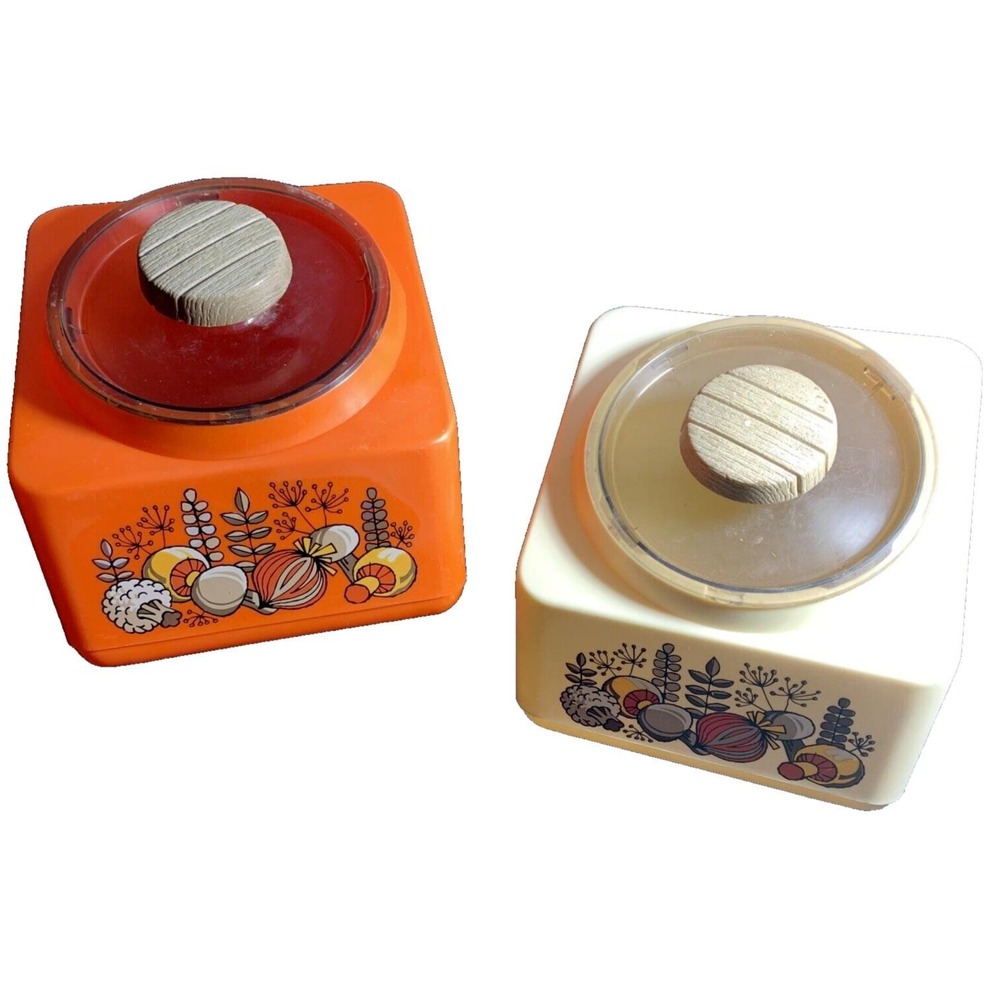 Rubbermaid Mushroom Canisters SET OF 2 Orange White 10 Cup 2759 Plastic Vtg READ